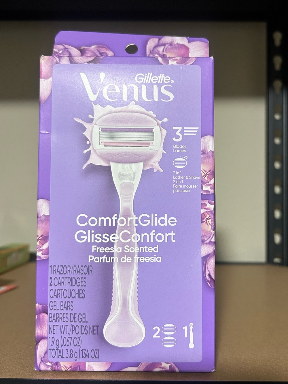 Gillette Venus ComfortGlide Freesia Scented Razor - Purple